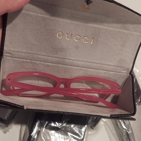 Gucci😊case reading glasses new sale is for ONE - Picture 7 of 9